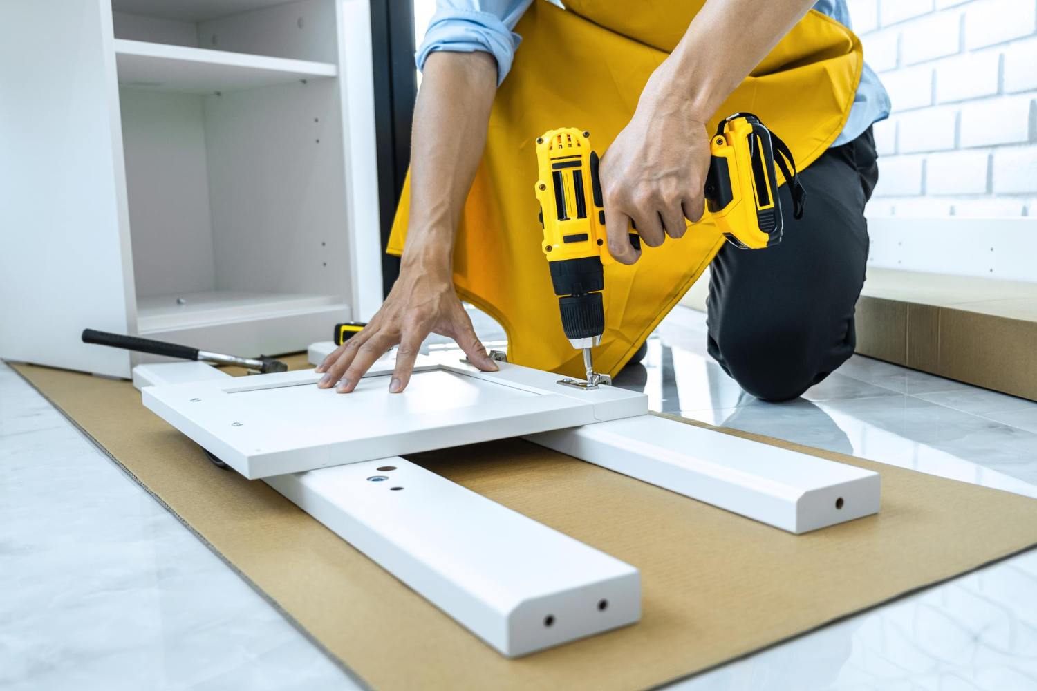 Assembly and repair of furniture from  Senvironeza 